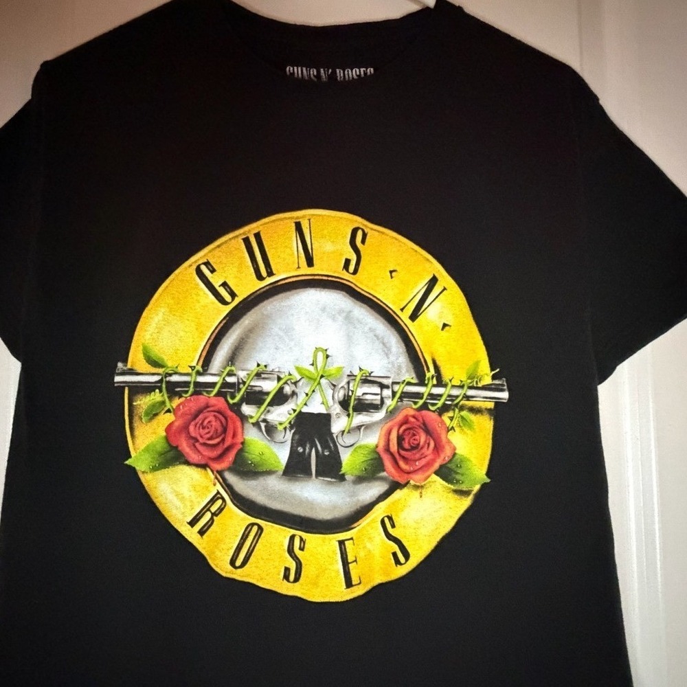 Guns N Roses Graphic T-Shirt Black Band Tee 2022 Bravado Logo Mens Medium